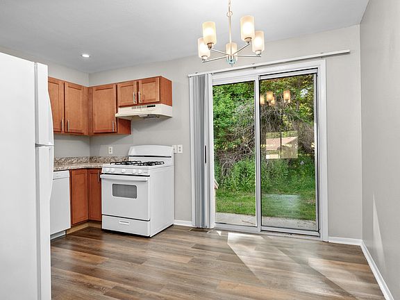5th image of 2955 Englewood Ave SE