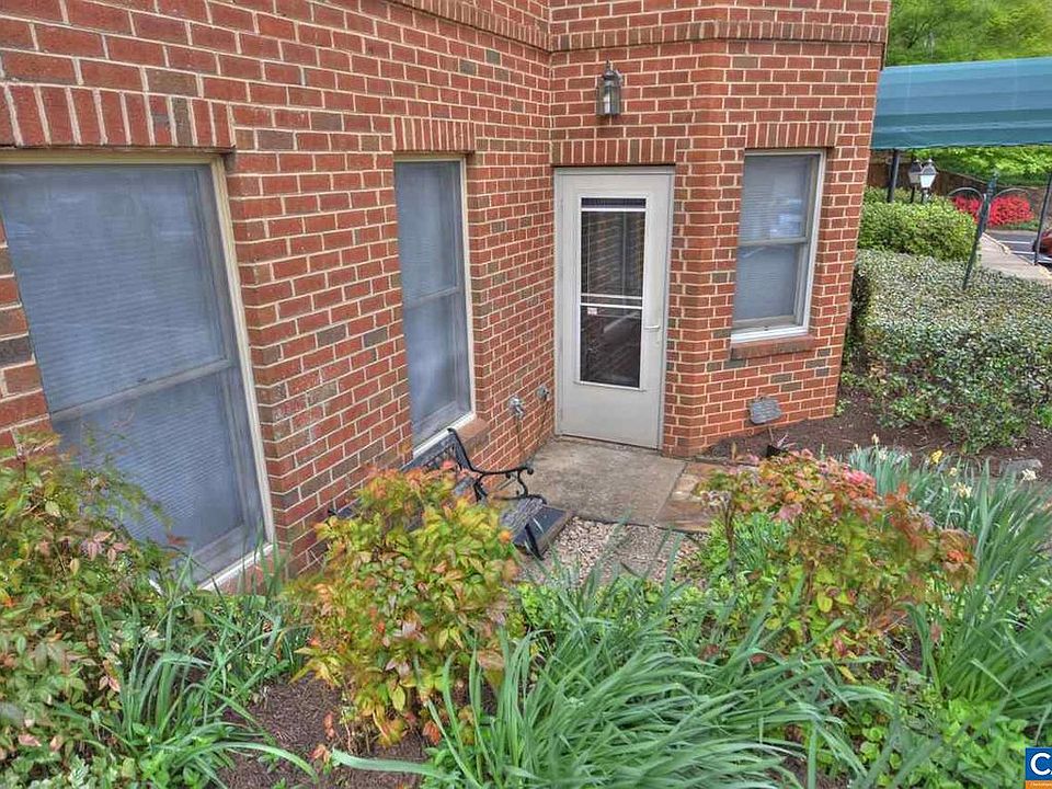 Branchlands Retire Village Condominiums 1325 Branchlands Dr