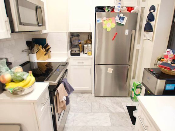 5th image of 106 W 69th St APT 9A