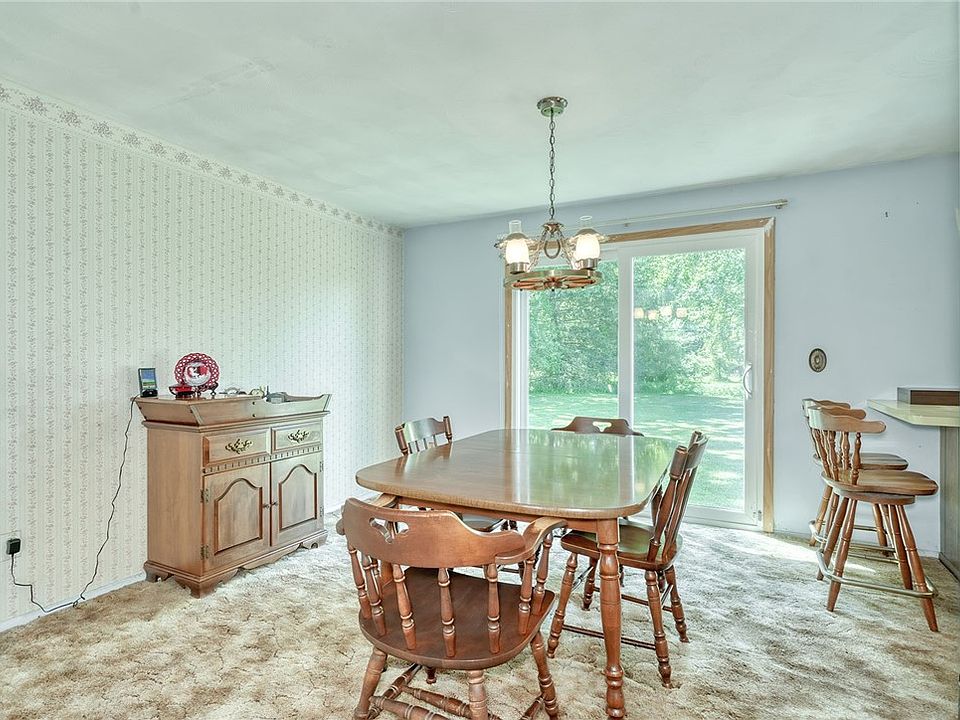1st image of 396 Bills Rd
