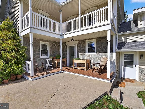 4th image of 227 Pleasant View Rd