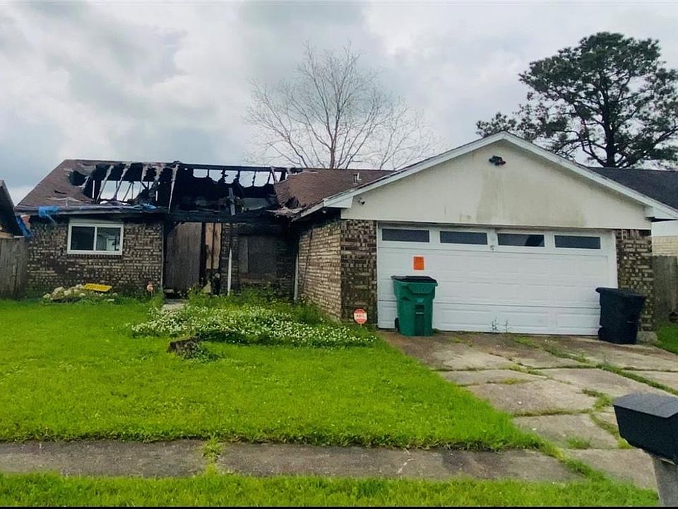 1st image of 4021 N Dells St