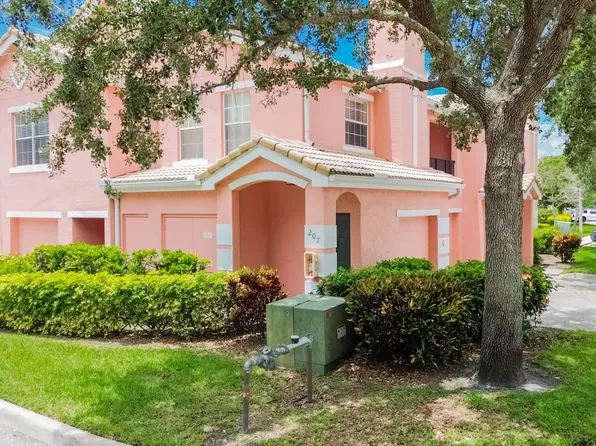118 SW Peacock Boulevard #10-207, Port St Lucie, FL 34986