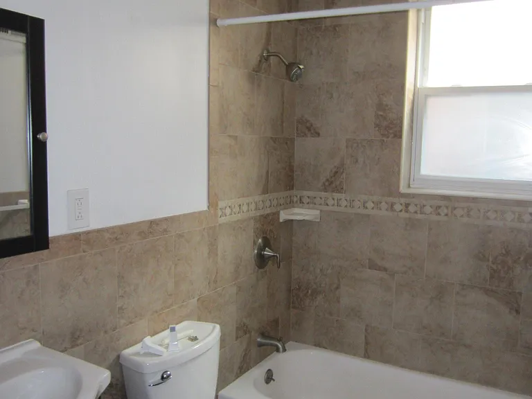 1910 S 11th St #1 — Photo 5