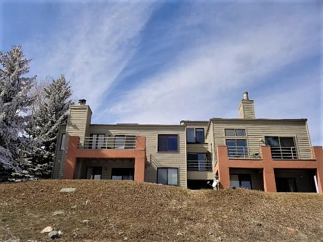 Building Photo - 634 Ridgeside Dr