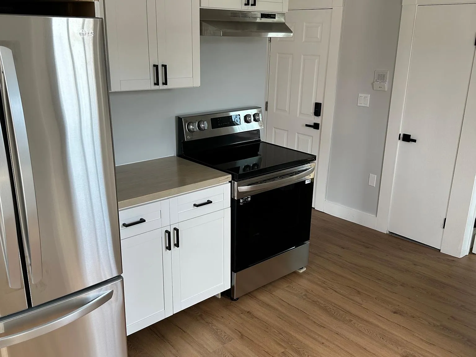 2 bed, 750 sqft, $2,350 — Photo 3