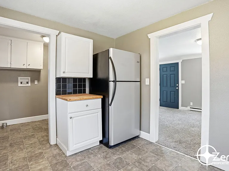 1818 W 22nd St — Photo 17