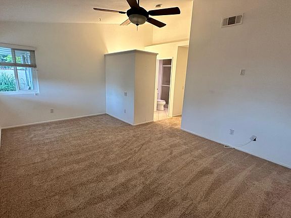 2nd image of 1801 Deerfield Cir