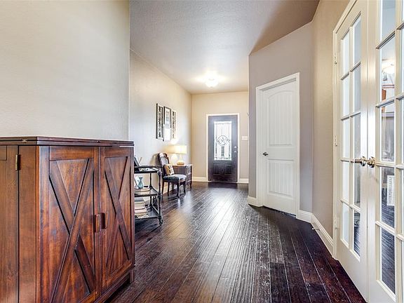 5th image of 10216 Bennet Dr
