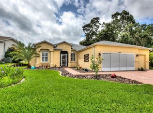 708 Old Oaks Ln, Leesburg, FL 34748