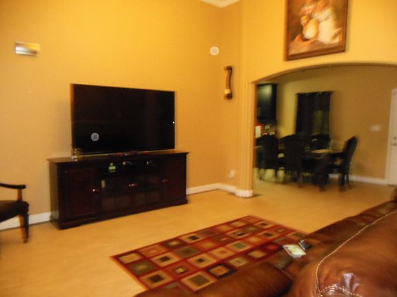 3rd image of 10501 Wolf Creek Ave