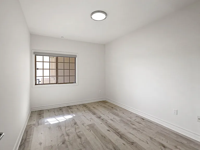 Bedroom with Vinyl Flooring