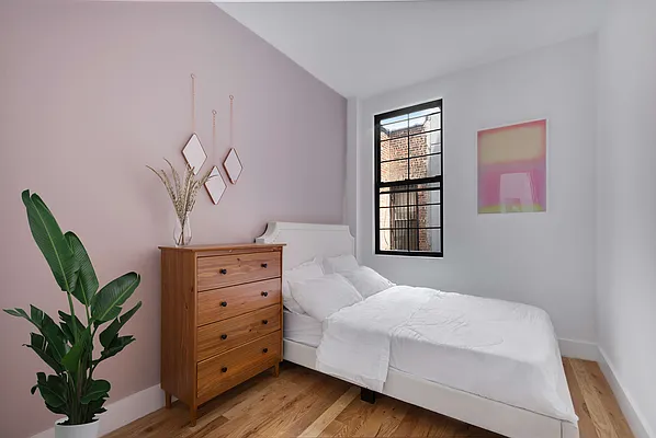 Rented by Bold New York | media 17