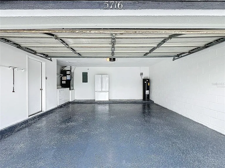 5716 Delano Ln — Photo 47