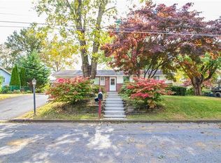 510 Clover Ct, Easton, PA 18040