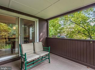 2020 Dundee Rd, Rockville, MD 20850