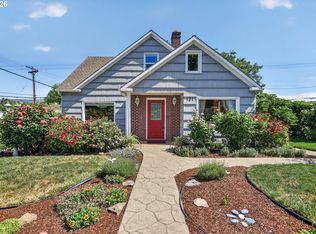121 W 10th St, The Dalles, OR 97058