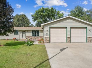 170 Mississippi St, Prescott, WI 54021