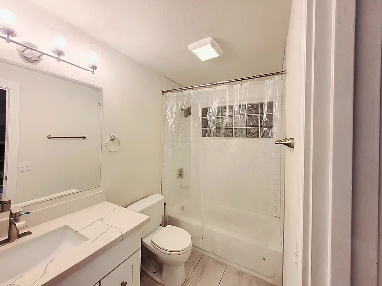 2017 Eastlake Ave E #203 — Photo 10