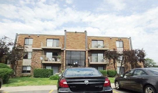 2nd image of 701 Limerick Ln APT 2D