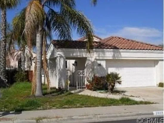28886 Champions Dr — Photo 1