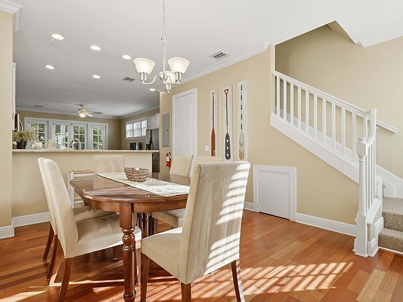3rd image of 111 Anglers Way