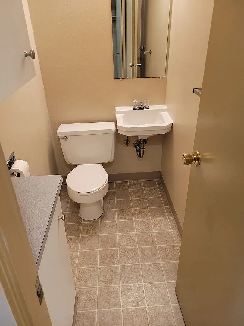 Mill Park Townhomes — Photo 3