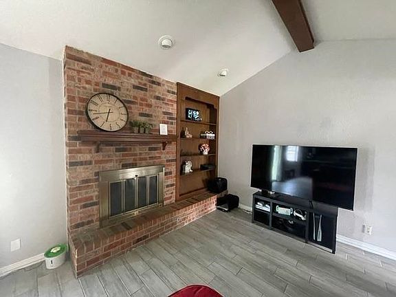 5th image of 1121 Brentwood Dr