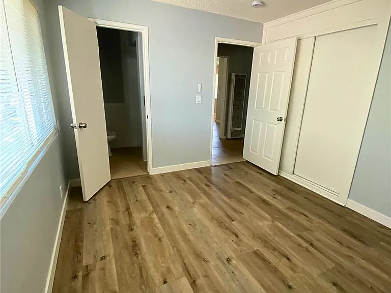 811 Orchid Ct #J — Photo 10