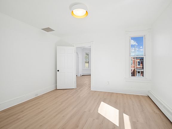 5th image of 17 Henry Ave Floor 2