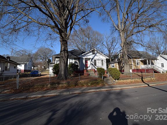 2nd image of 315 S Hill St