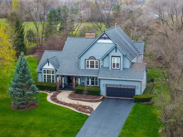 1203 Macintosh Dr, Wauconda, IL 60084