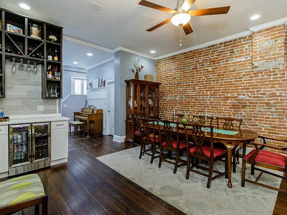 5th image of 3007 Salena St
