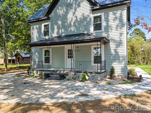 5th image of 593 Cedar Creek Rd