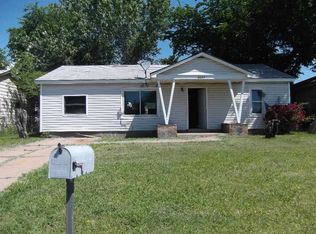 2207 NW Pollard Ave, Lawton, OK 73505