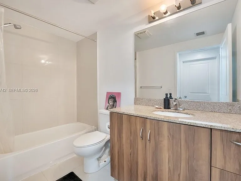 601 NE 23rd St #1406 — Photo 13