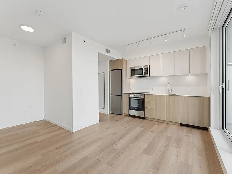 8420 Ash St — Photo 45