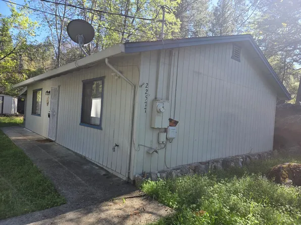 22577 Church St, Columbia, CA 95310