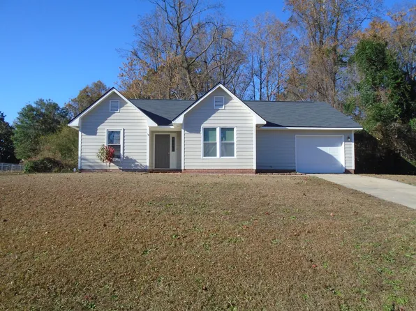6557 Anniston St, Parkton, NC 28371