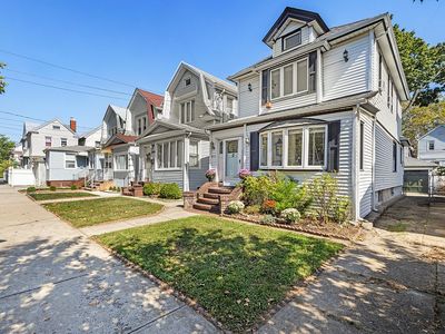 8515 123rd St, Kew Gardens, NY, 11415