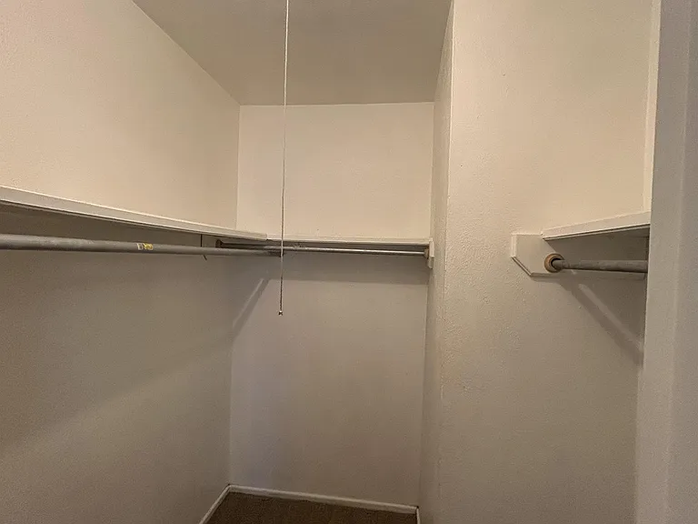124 Temple Ave — Photo 4