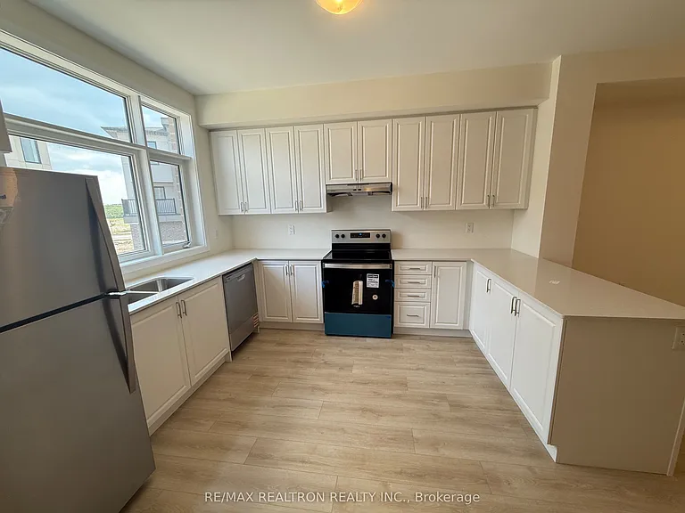 1695 Dersan St E #1206 — Photo 5