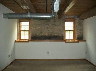 134 Main St APT 15, Racine, WI 53403