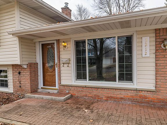 5th image of 3212 Lockridge Dr