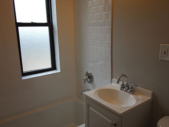 3rd image of 4413 N Lacrosse Ave #2