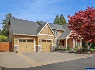 2084 N Walnut St, Canby, OR 97013