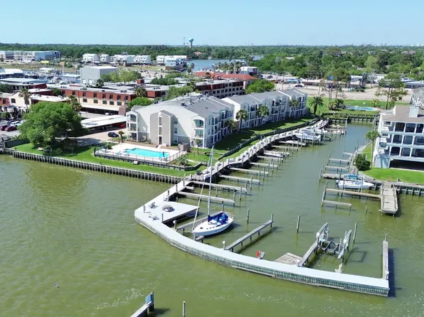 205 Yacht Club Ln #205, Seabrook, TX 77586
