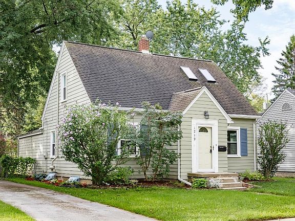 2nd image of 1219 Grant St