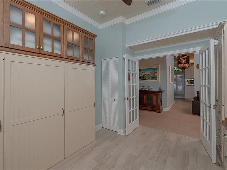 208 Somerset Ct — Photo 20