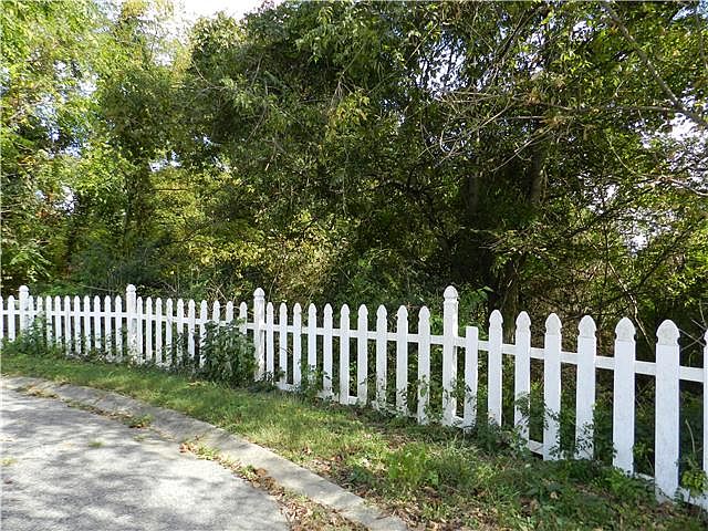 2nd image of 1407 Colony Ct E